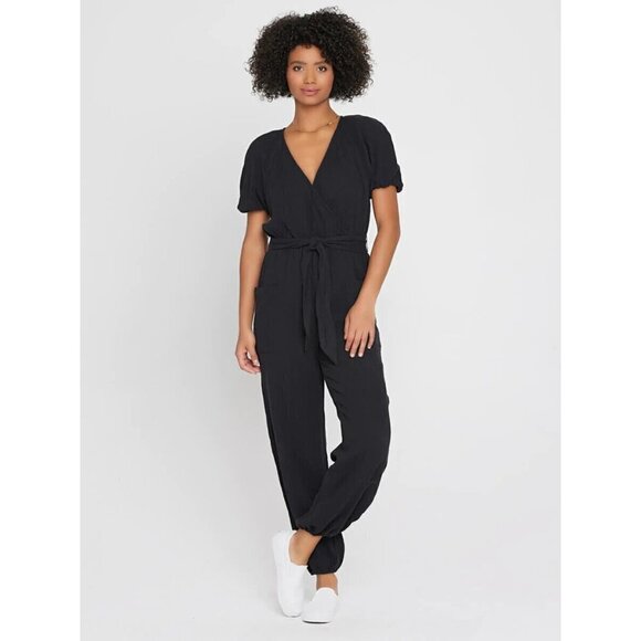 𝅺L*SPACE Bnwot One Piece Tie Strap Black Jumpsuit Size Medium New Jogger - Picture 1 of 7
